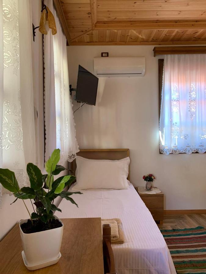 Arben Qemeri Guest House Berat Exterior foto